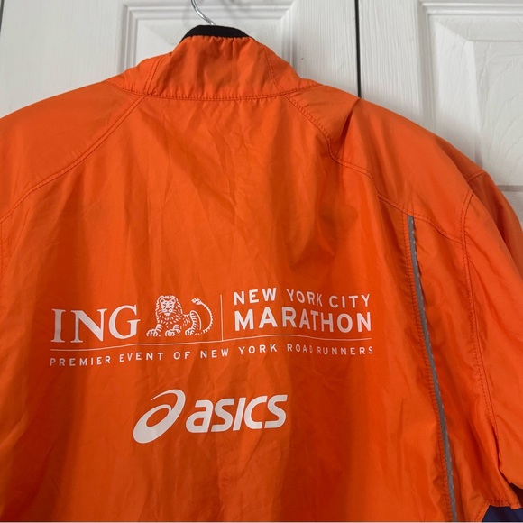 Asics NYC Marathon Jacket - Picture 5 of 8